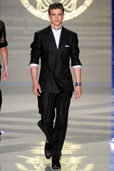 Look 46